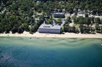Bayshore Hotel 3*