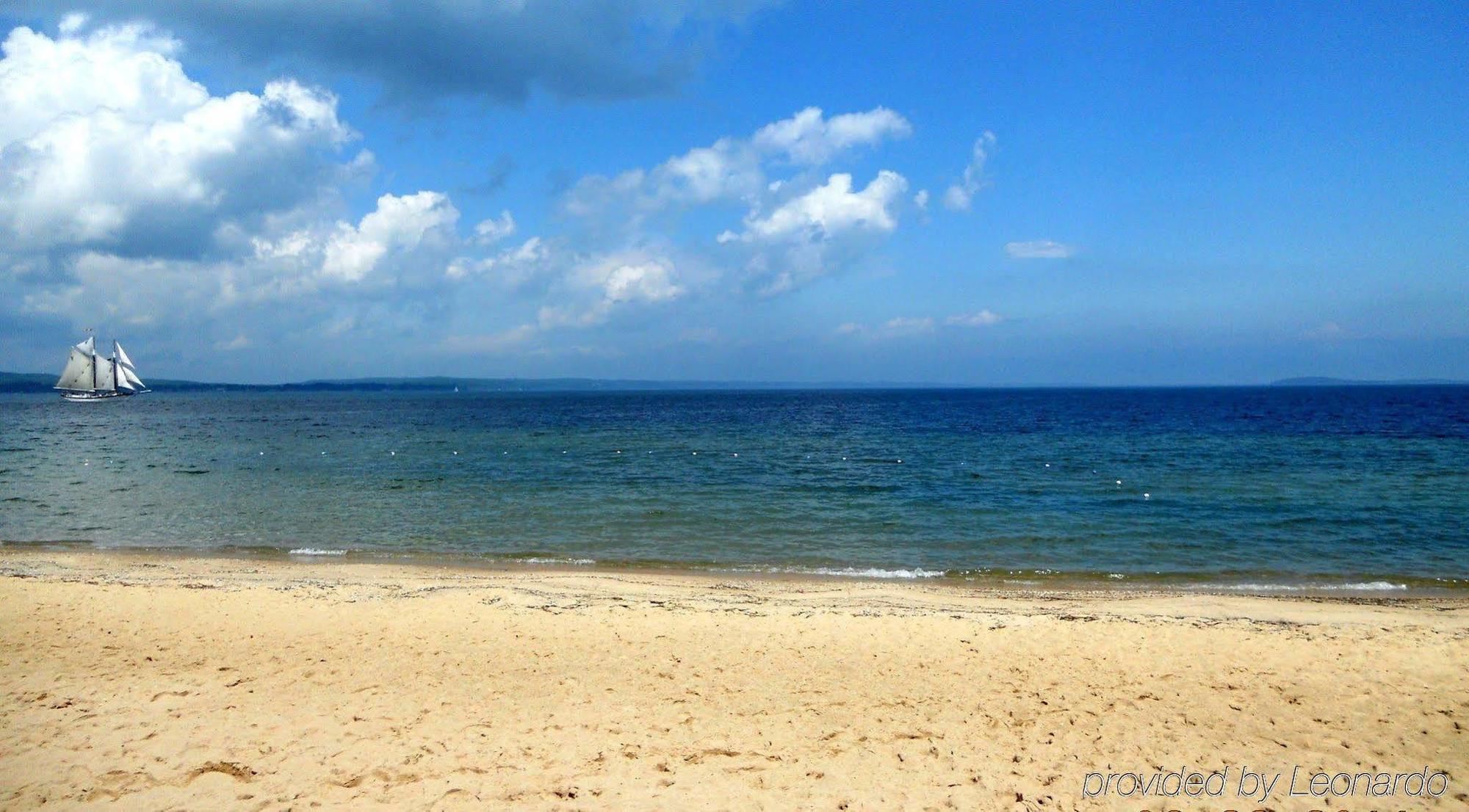 Bayshore 3* Traverse City
